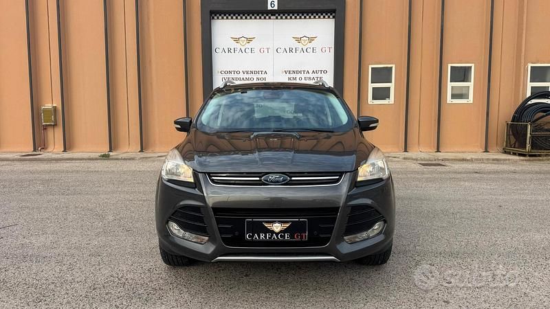 Usata Ford Kuga Titanium 150 CV (110 kW) 2017 Grigio SUV