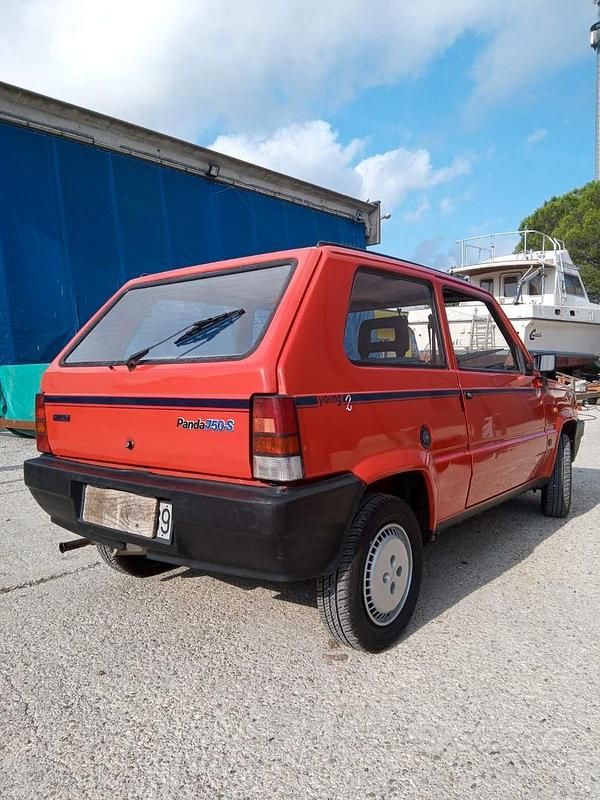 Usata Fiat Panda 34 CV (25 kW) 1990 Rosso Utilitaria