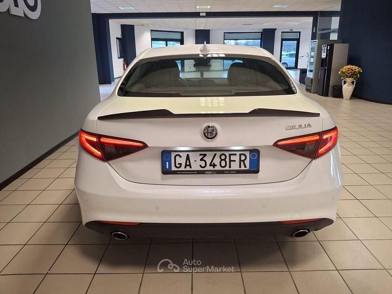 Usata Alfa Romeo Giulia Executive 190 CV (139 kW) 2020 Bianco Berlina