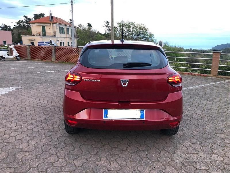 Begagnad Dacia Sandero 65 HK (47 kW) 2021 Röd Sedan