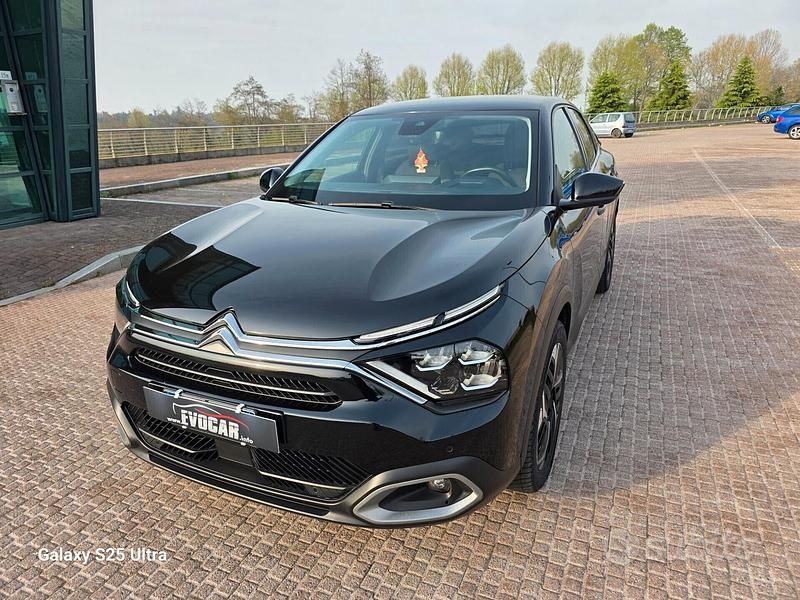 Usata Citroën C4 Shine 131 CV (96 kW) 2022 Nero Berlina