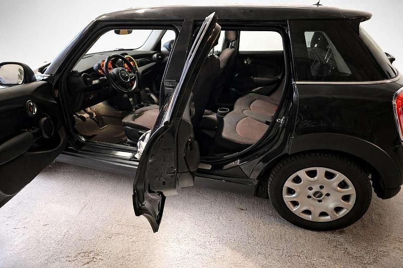 Usata Mini ONE 75 CV (55 kW) 2015 Nero Utilitaria