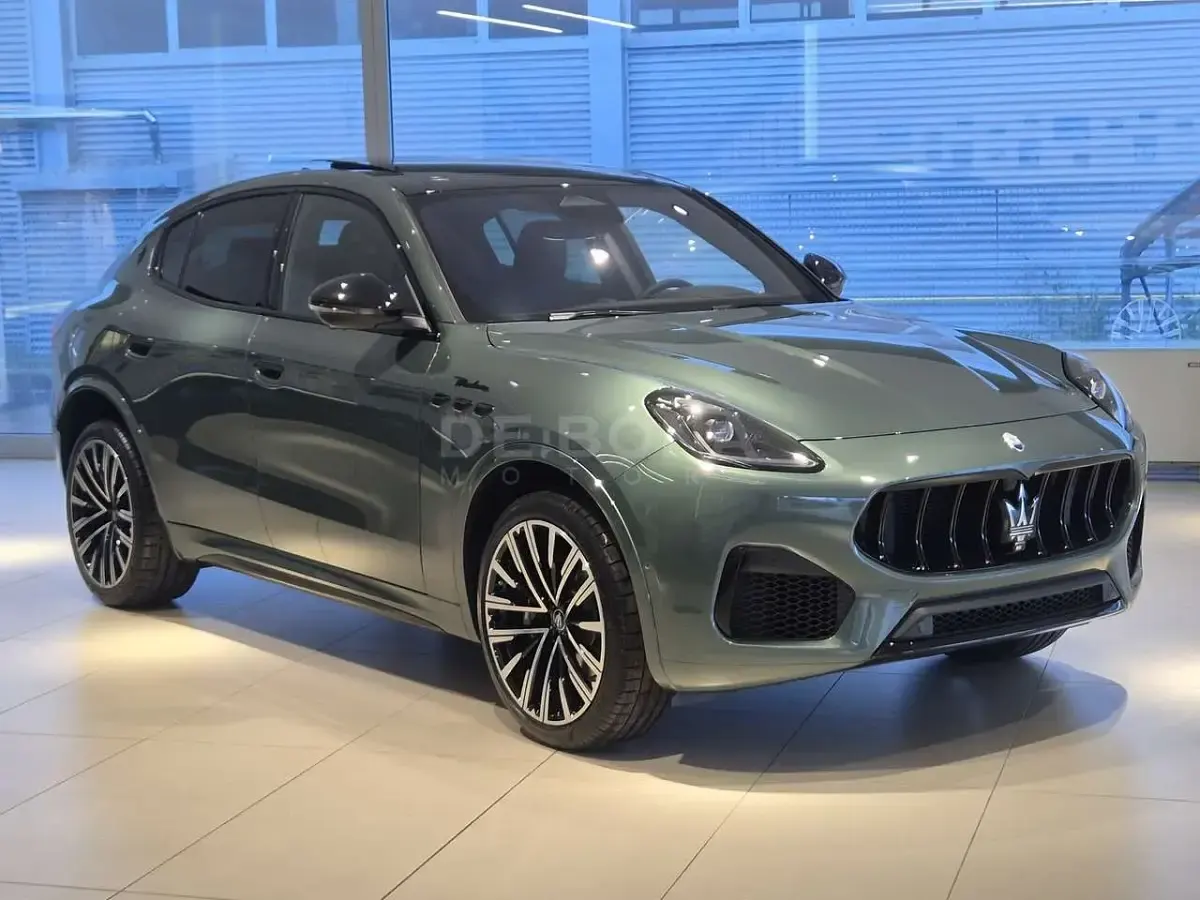 Nuova Maserati Grecale 330 CV (242 kW) 2026 Verde royale SUV