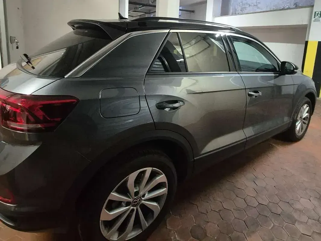 Usata VW T-Roc Edition 116 CV (85 kW) 2024 Grigio SUV