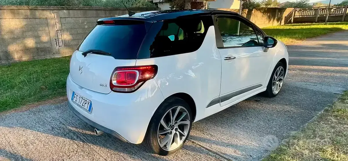 Usata DS Automobiles DS3 So Chic 75 CV (55 kW) 2018 Bianco Utilitaria