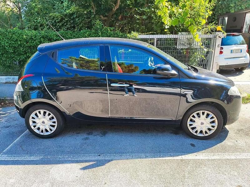 Usata Lancia Ypsilon S 95 CV (69 kW) 2013 Utilitaria
