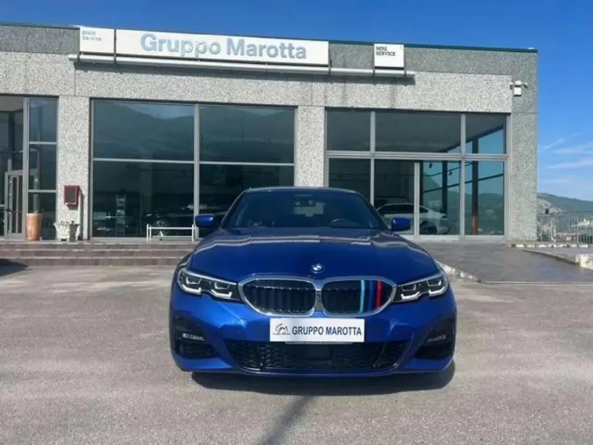 Usata BMW 320 M Sport 190 CV (139 kW) 2021 Portimao blau metallic Berlina
