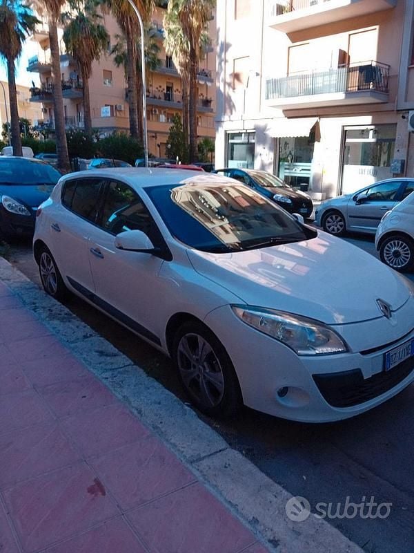 Usata Renault Mégane 110 CV (80 kW) 2009 Bianco Berlina