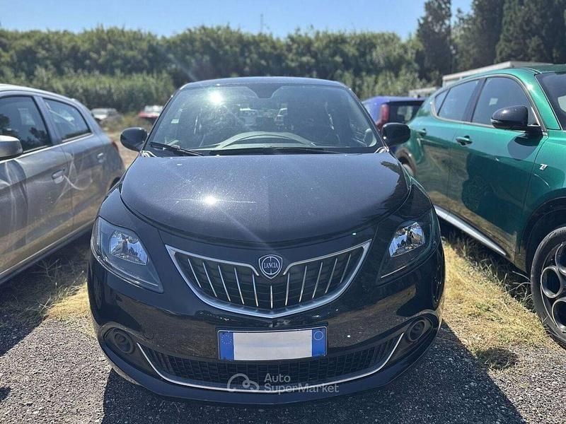 Usata Lancia Ypsilon S 70 CV (51 kW) 2024 Nero Utilitaria