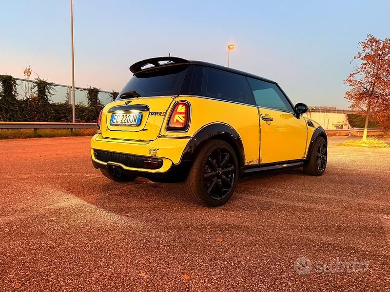 Verde Usata 2007 Mini Cooper S Due volumi | 8300 € - Immagine 1/4