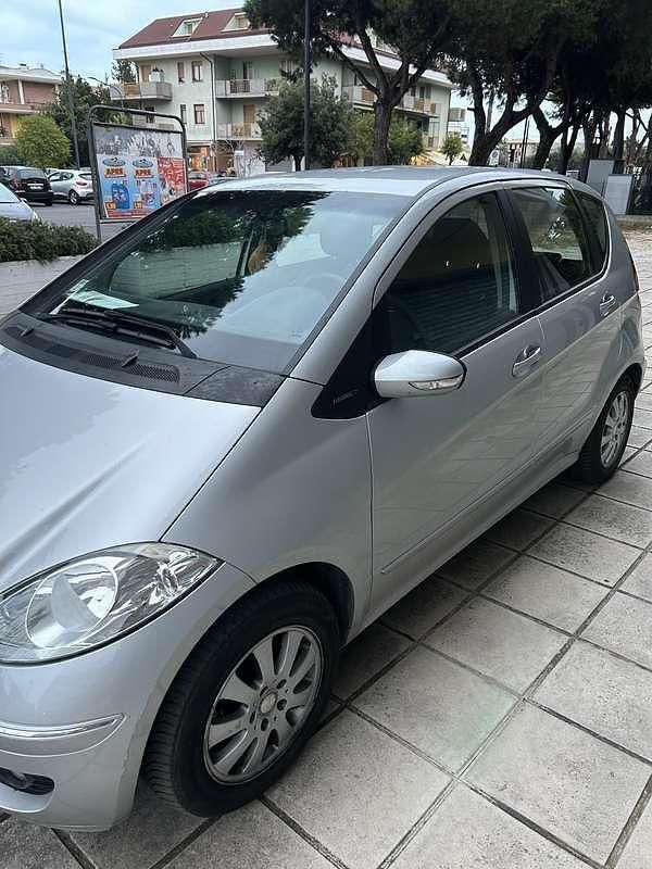 Usata 2008 Mercedes A150 Elegance Monovolume | 4500 € (Buon prezzo) - Immagine 1/4