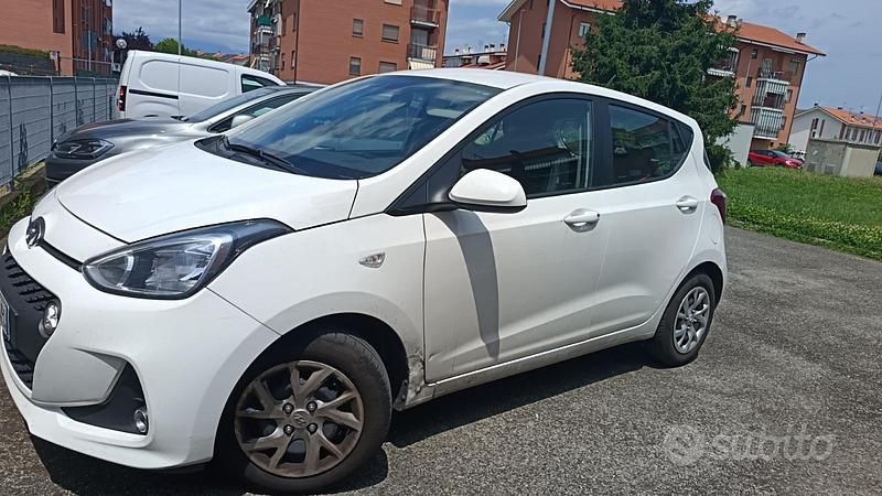 Usata Hyundai i10 69 CV (50 kW) 2020 Bianco Utilitaria
