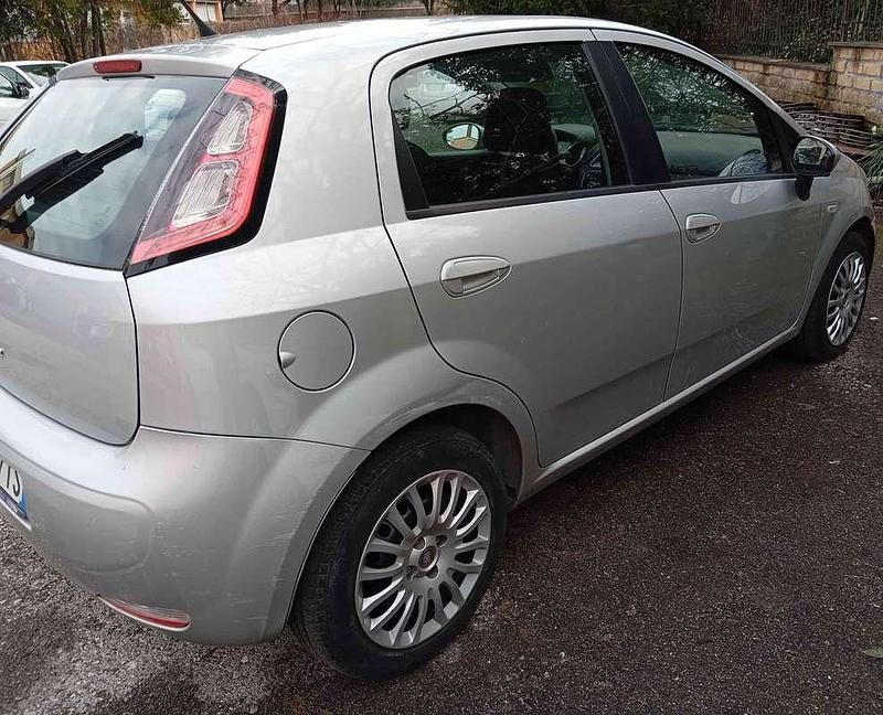 Usata Fiat Punto Lounge 75 CV (55 kW) 2014 Berlina