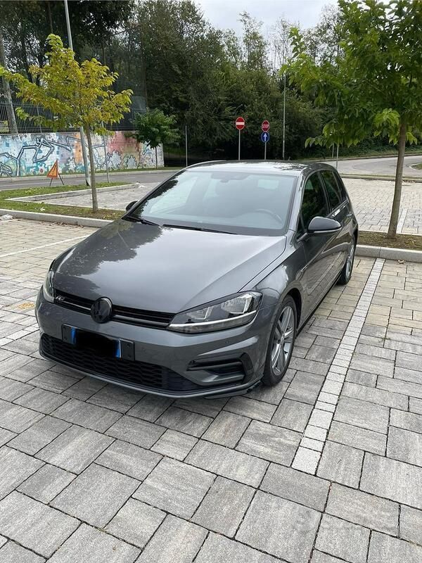 Grigio Usata 2019 VW Golf VII R-line Due volumi | 20.000 € (Buon prezzo) - Immagine 1/4