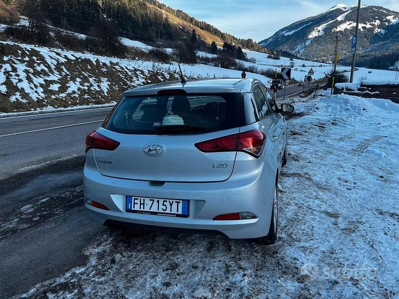 Usata Hyundai i20 85 CV (62 kW) 2017 Grigio Utilitaria