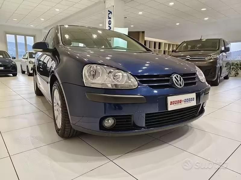 Usata VW Golf VI Comfortline 102 CV (75 kW) 2008 Blu Utilitaria