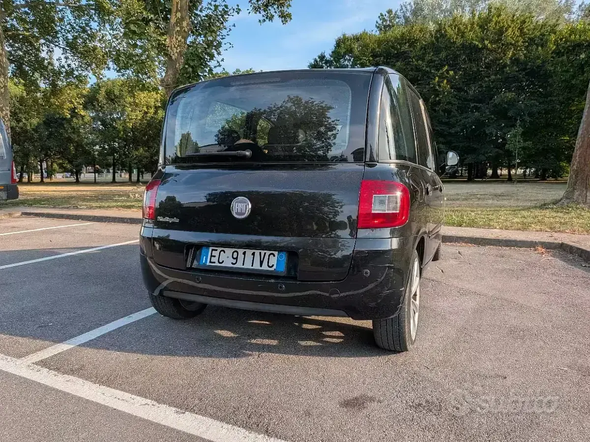 Usata Fiat Multipla Active 120 CV (88 kW) 2010 Nero Monovolume