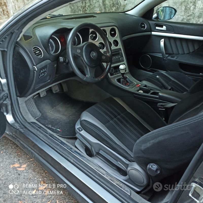 Grigio Usata 2008 Alfa Romeo Brera Coupé | 3500 € (Molto cara) - Immagine 1/4