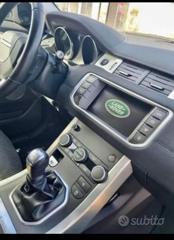 Usata Land Rover Range Rover evoque SE Dynamic 241 CV (177 kW) 2018 Bianco SUV