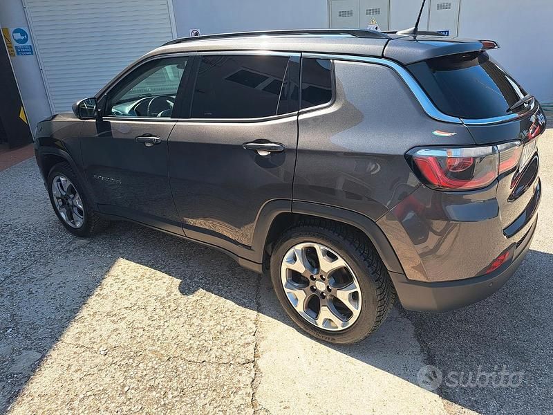Usata Jeep Compass Limited 140 CV (102 kW) 2020 Grigio SUV