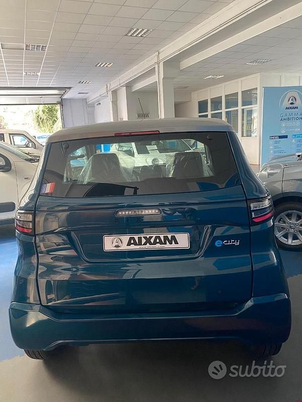 Nuova Aixam City 2025 Blu Utilitaria