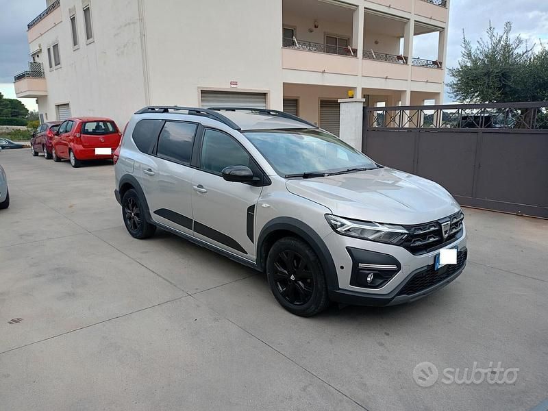 Usata Dacia Jogger Extreme 100 CV (73 kW) 2022 Grigio Monovolume