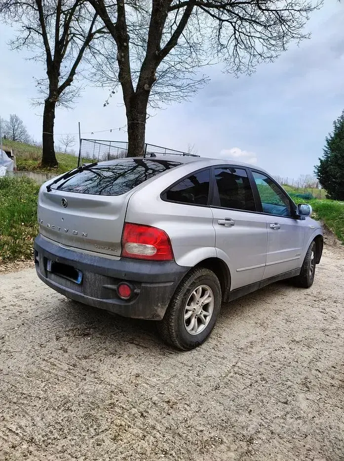 Usata SsangYong Actyon 141 CV (103 kW) 2008 Grigio SUV