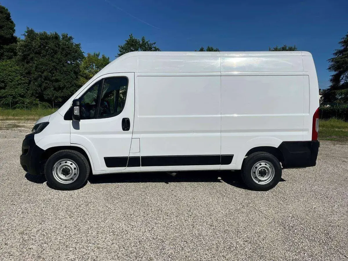 Usata Fiat Ducato 140 CV (102 kW) 2022 Bianco Furgone