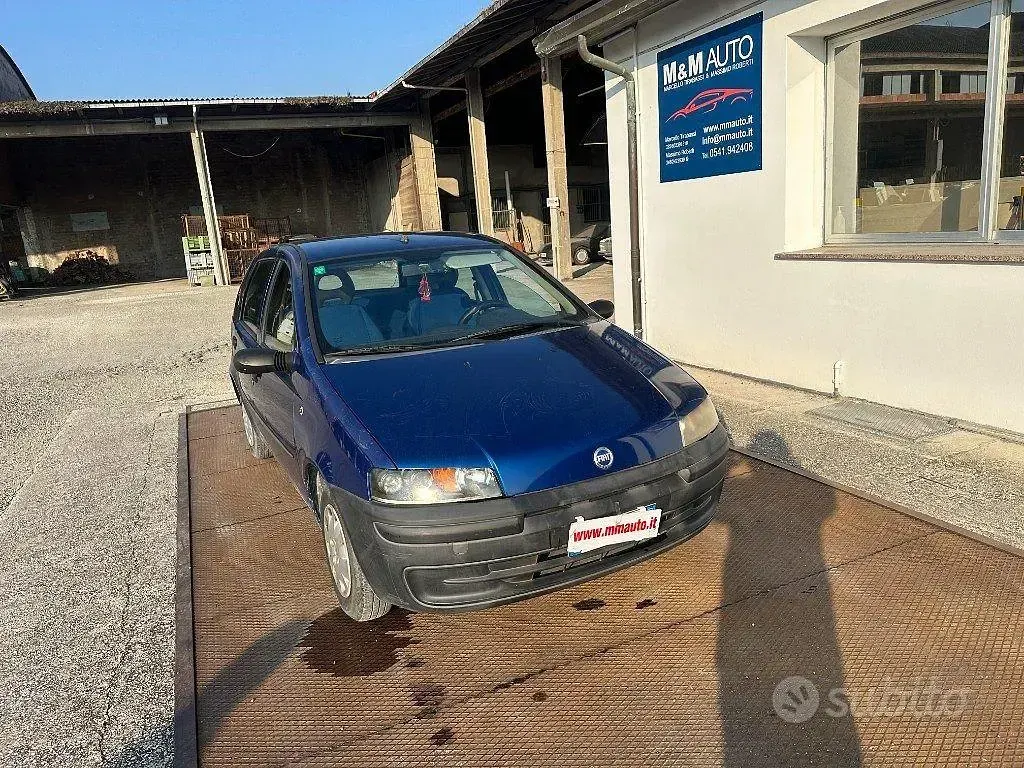 Usata Fiat Punto 60 CV (44 kW) 2000 Blu Utilitaria