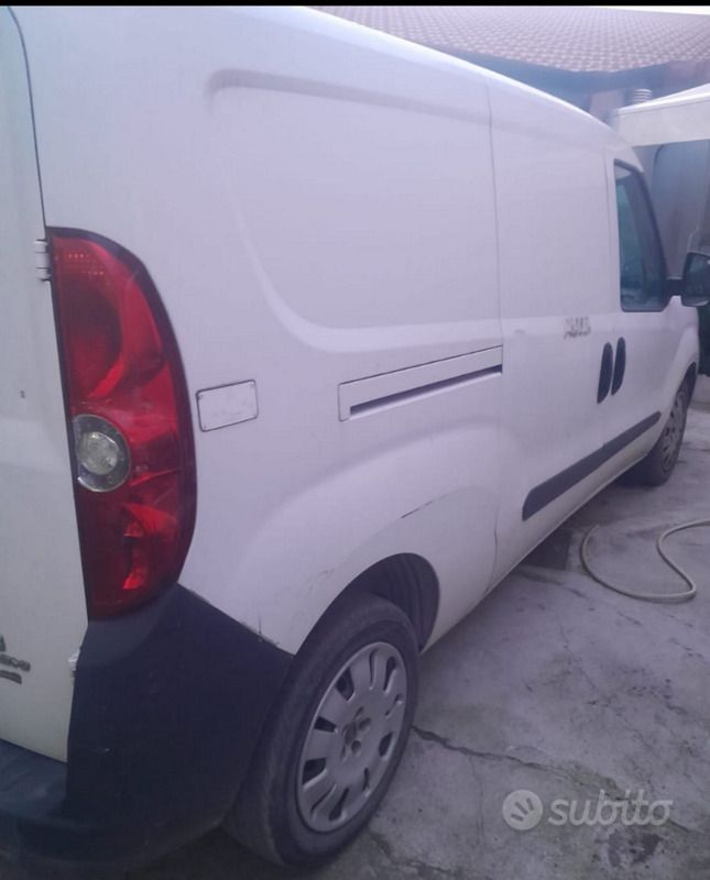 Usata Fiat Doblò 120 CV (88 kW) 2014 Bianco Monovolume
