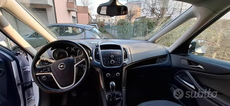 Occasion Opel Zafira Tourer Cosmo 131 ch (96 kW) 2013 Blanc Monospace