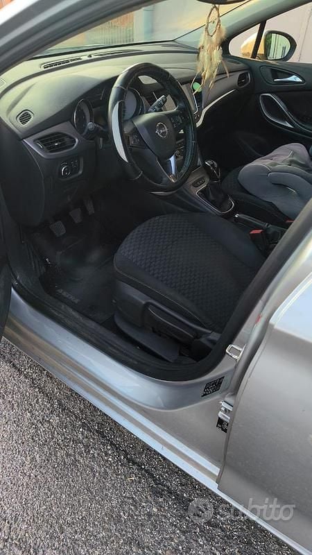 Usata Opel Astra 110 CV (80 kW) 2017 Grigio Station wagon