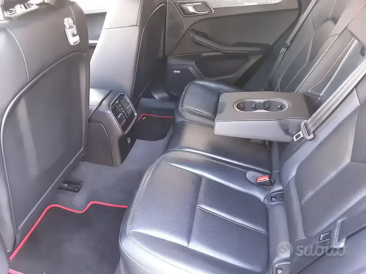 Usata Porsche Macan 265 CV (194 kW) 2021 Grigio SUV