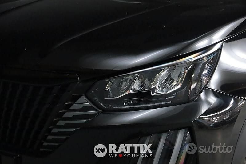 Usata Peugeot 2008 Allure 102 CV (75 kW) 2025 Nero perla SUV