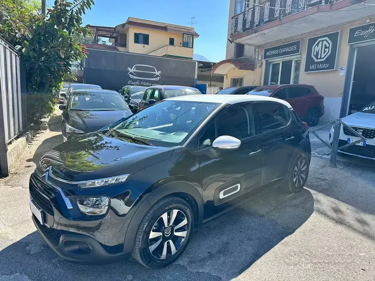 Usata Citroën C3 Shine 102 CV (75 kW) 2023 Nero Utilitaria