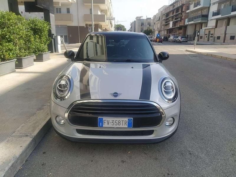 Usata Mini Cooper D Hype 116 CV (85 kW) 2019 Argento Utilitaria