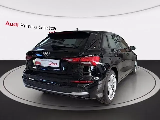 Usata Audi A3 Business 150 CV (110 kW) 2025 Nero brillante