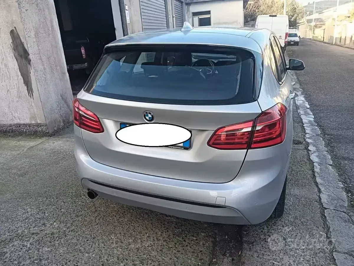 Usata BMW 218 Active Tourer Luxury Line 150 CV (110 kW) 2014 Grigio Monovolume