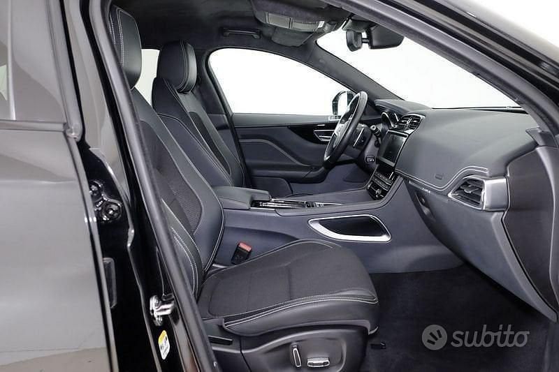 Usata Jaguar F-Pace R-Sport 250 CV (183 kW) 2020 Nero SUV