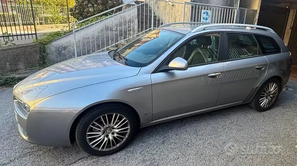 Usata Alfa Romeo 159 Progression 136 CV (100 kW) 2011 Grigio Station wagon