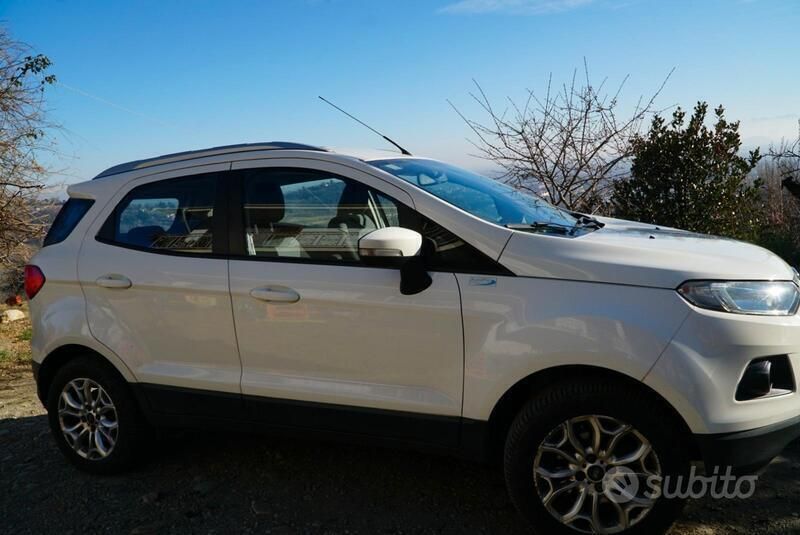 Bianco Usata 2015 Ford Ecosport SUV | 10.000 € (Cara) - Immagine 1/4