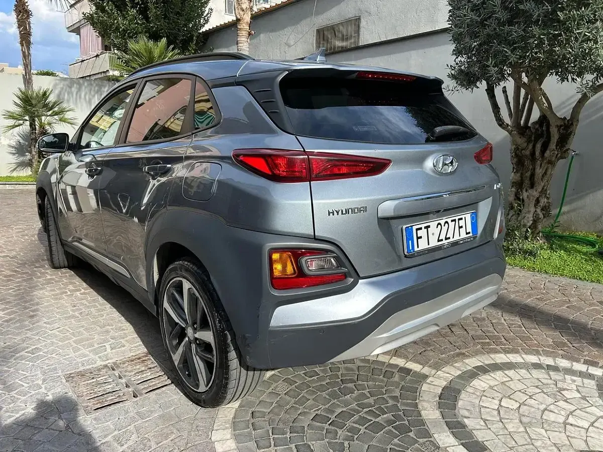 Usata Hyundai Kona Turbo 120 CV (88 kW) 2018 Grigio SUV