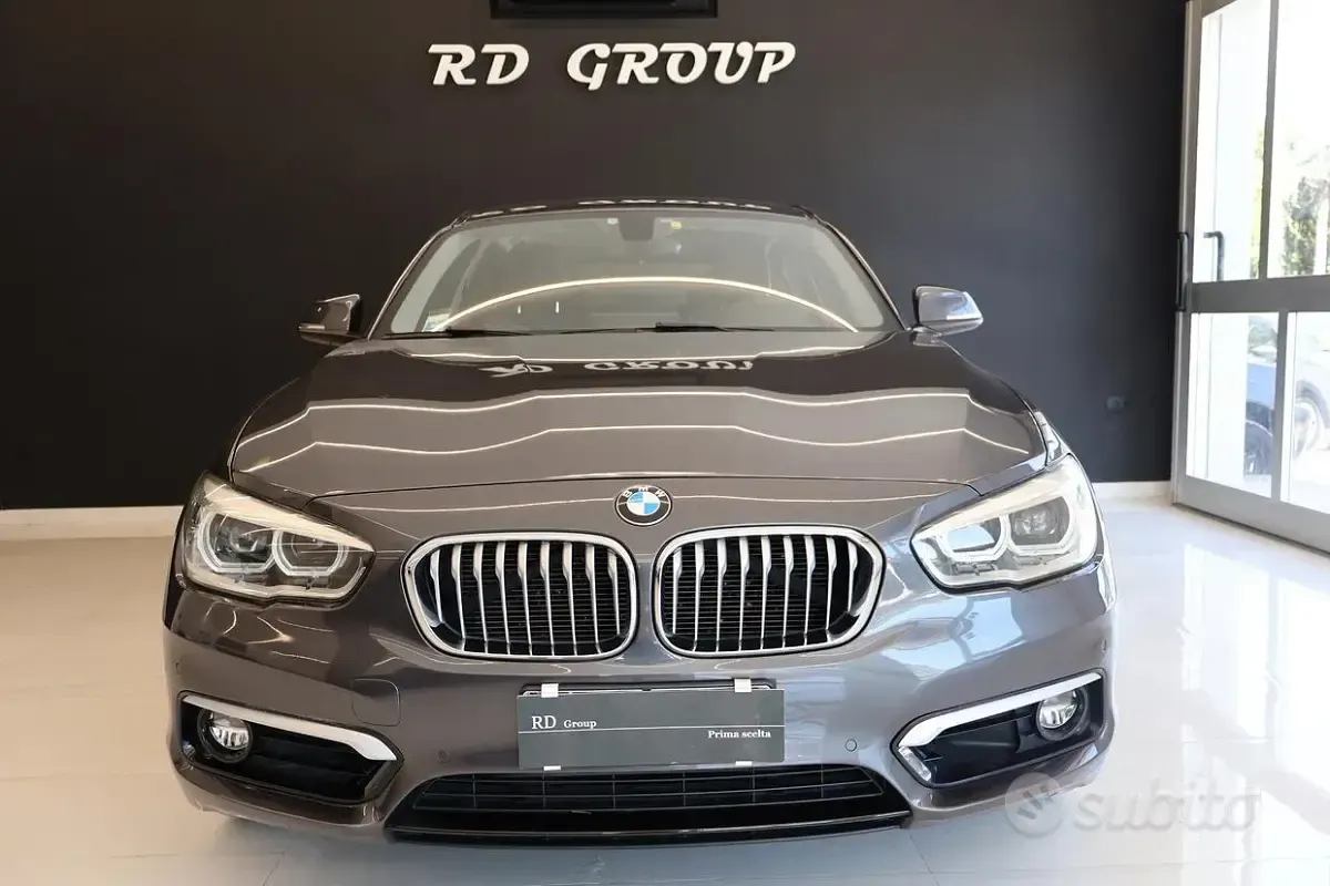 Usata BMW 118 Urban Line 150 CV (110 kW) 2016 Grigio Utilitaria