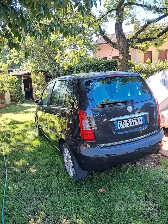 Usata Lancia Musa 101 CV (74 kW) 2004 Monovolume