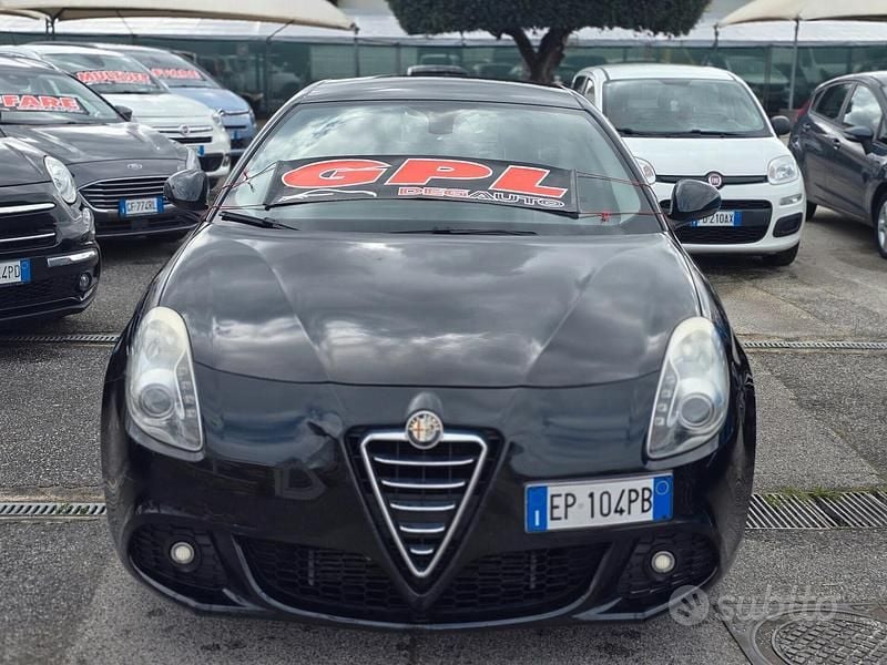 Usata Alfa Romeo Giulietta Distinctive 120 CV (88 kW) 2013 Nero Utilitaria