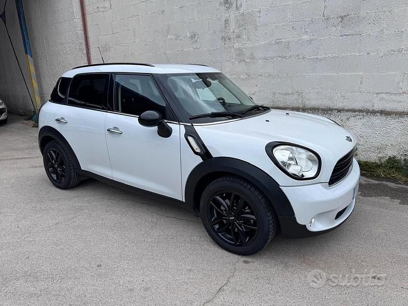 Second-hand Mini Cooper D Countryman 90 CP (66 kW) 2016 Alb SUV