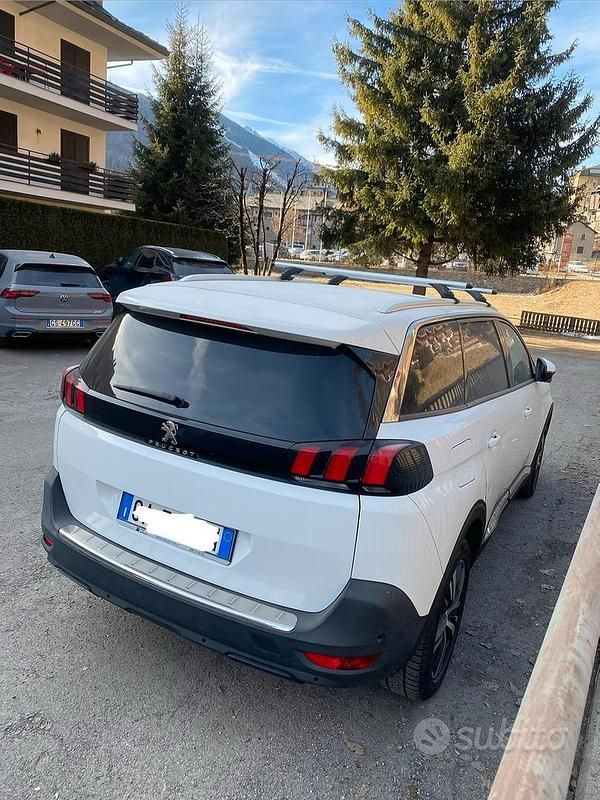 Usata Peugeot 5008 131 CV (96 kW) 2020 SUV
