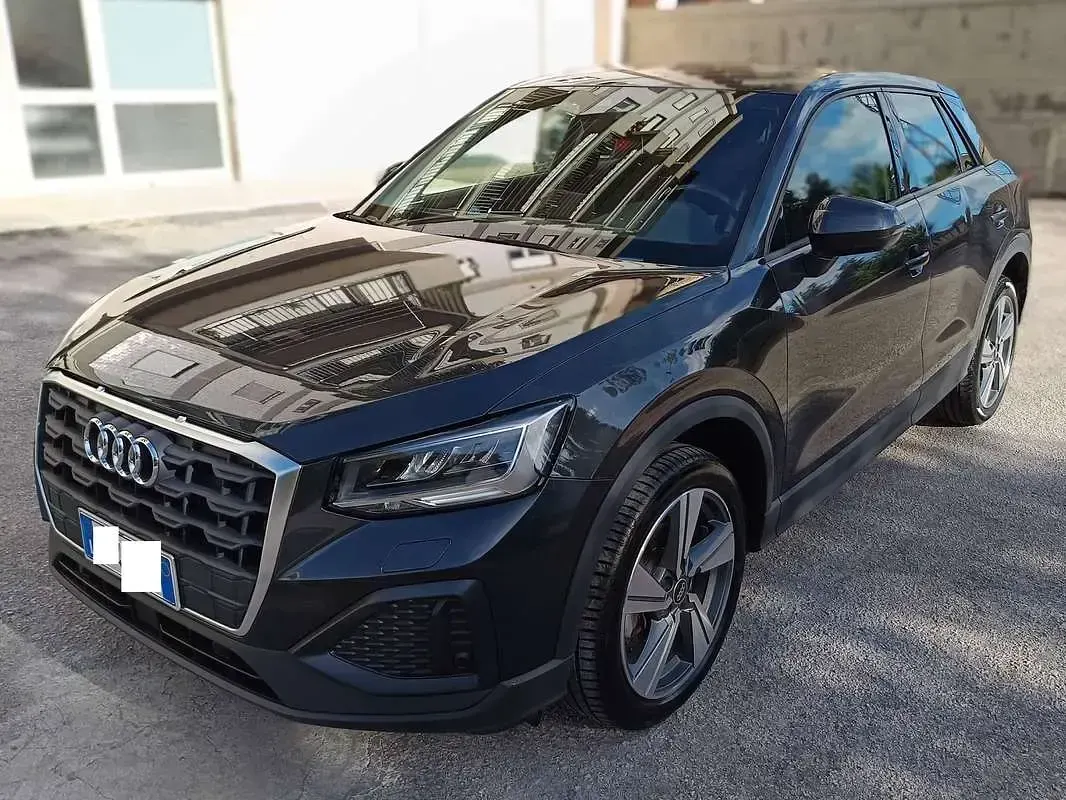 Usata Audi Q2 Admired 116 CV (85 kW) 2022 Grigio SUV