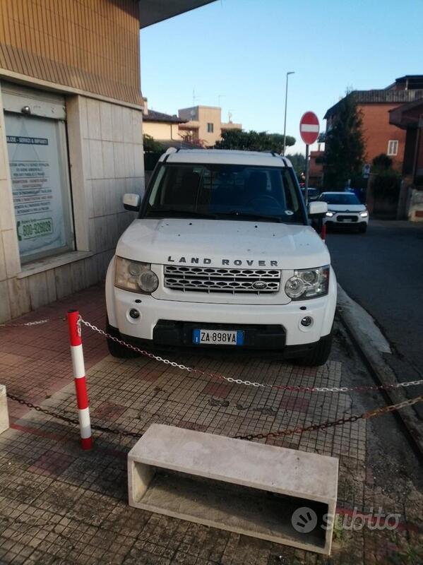 Usato 2012 Land Rover Discovery 3.0 Diesel 211 CV (8.900 €)