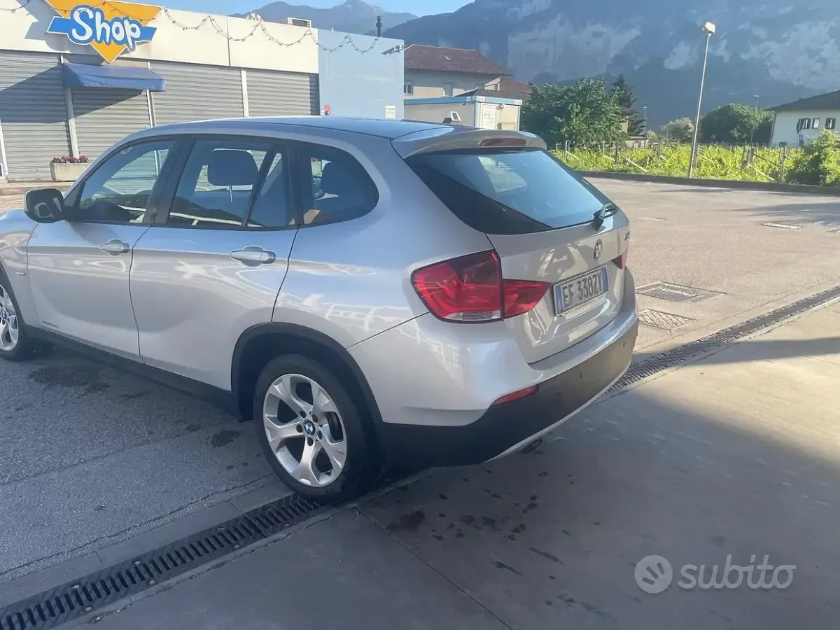 Usata BMW X1 177 CV (130 kW) 2011 Grigio SUV